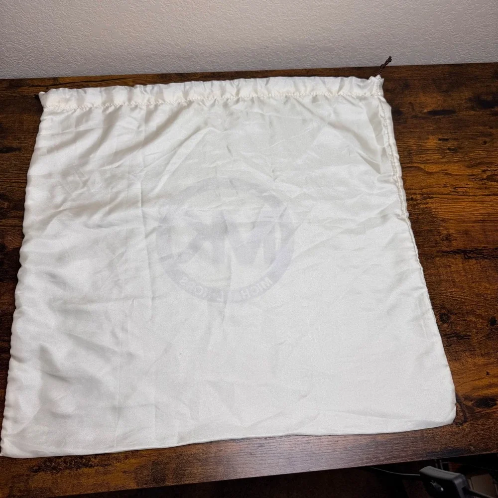 Michael Kors Dust Bag Drawstring Storage Bag White 22x21 Purse Handbag Large